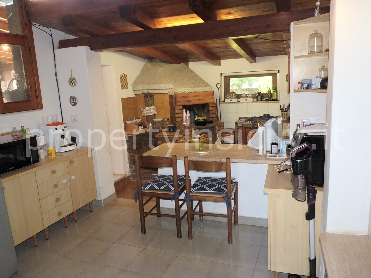 Località di Ognina Siracusa: interessante villa in vendita a pochi metri  dal mare